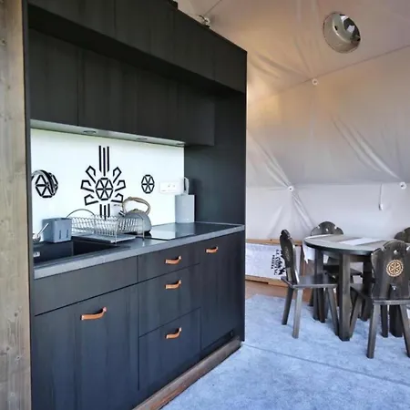Luxury tent Glamping Pasieka Balia & Jacuzzi Glamp Bukowina Tatrzanska - Namioty W Tatrach