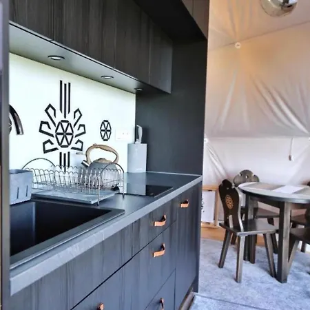 Luxury tent Glamping Pasieka Balia & Jacuzzi Glamp Bukowina Tatrzanska - Namioty W Tatrach *